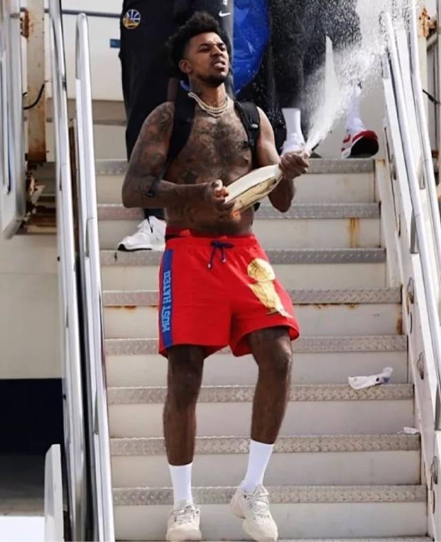 西甲半场：米利唐头球造险+伤退，皇马0-0塞尔塔（西甲半场战报：米利唐头槌险破门后伤退，皇马暂0-0塞尔塔）