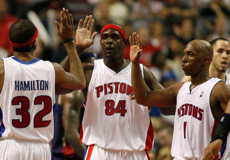 【欧冠】——心疼阿隆索，哪里都是曼城（欧冠：替阿隆索心酸，满眼尽是曼城）