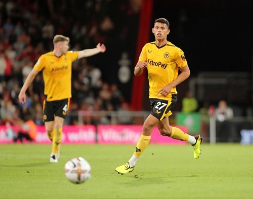 外媒：席尔瓦提前解约，欲重返欧洲冲击2026世界杯（外媒：席尔瓦拟提前解约，重返欧洲剑指2026年世界杯）