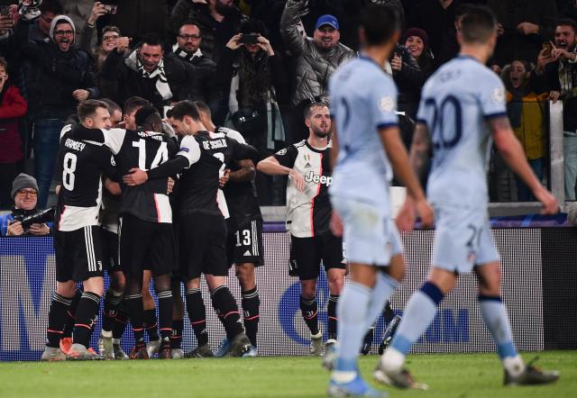 葡体中场西蒙斯：拜仁是支非常强大的球队，我们可以昂首离开（葡体中场西蒙斯：拜仁极具实力，我们依旧能昂首离场）