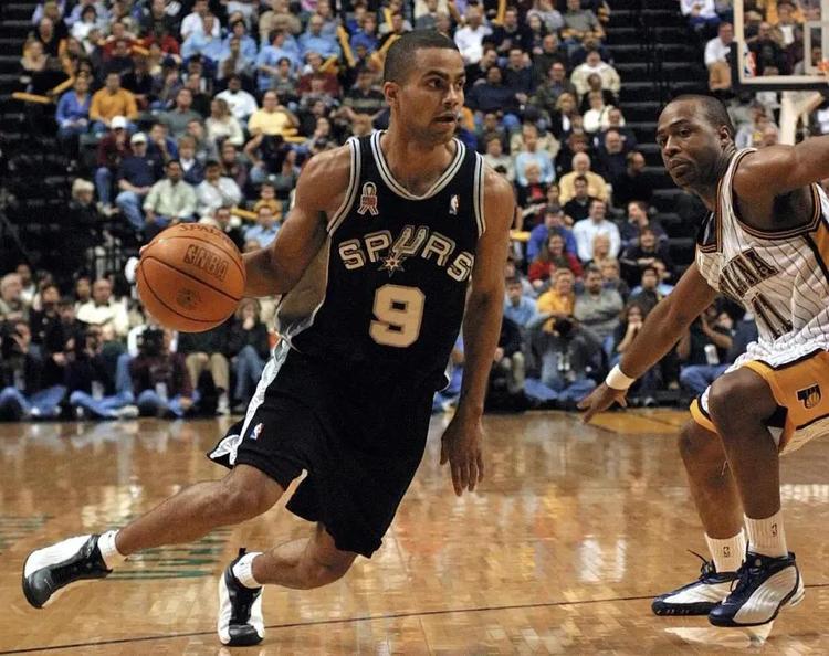 德国国门：诺伊尔是有史以来最好的门将，不排除选择尼日利亚队（德国门将称诺伊尔为史上最佳，亦不排除代表尼日利亚出战）