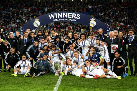 中国男篮关键时刻连丢3篮板，连续追分最后功亏一篑（关键时刻篮板三连失，中国男篮反扑到最后仍憾负）