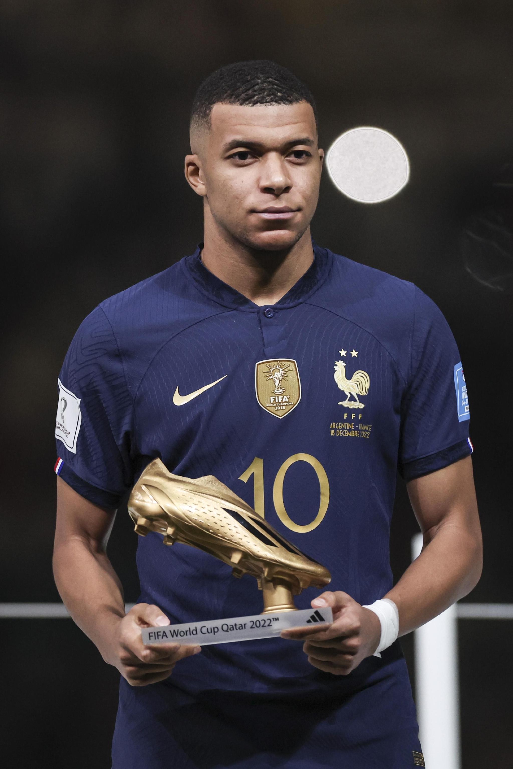 西甲-皇马3-0塞尔塔：巴萨很猛，龙哥干得也不差（西甲战报：皇马3-0塞尔塔，巴萨火力全开，龙哥同样给力）