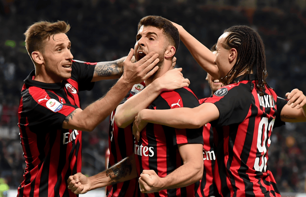 自06年以来，皇马首次有两名英格兰球员在西甲同时首发（2006年以来，皇马首次在西甲同场派出两名英格兰球员首发）