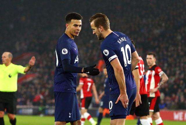 沃尔特马德：在英超踢球对我帮助很大；刚到纽卡时确实有压力（沃尔特马德：英超经历让我受益匪浅，初到纽卡压力不小）