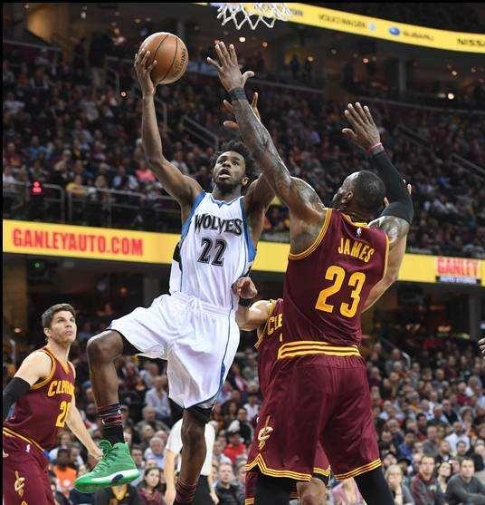 记者：萨拉赫不会随队出征国米，决定由高层和斯洛特共同作出（记者：萨拉赫无缘随队征战国米，决策由高层与斯洛特共同拍板）