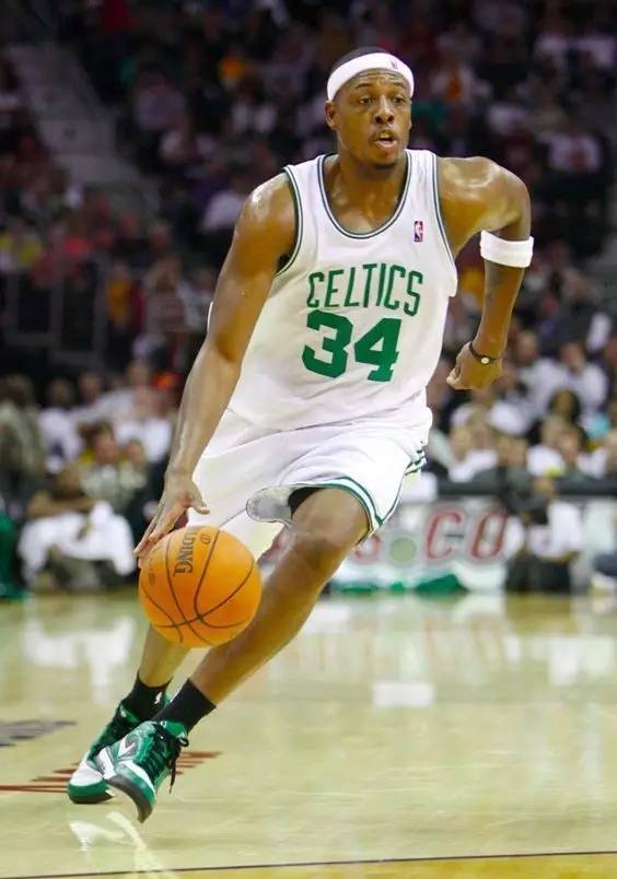 世界男排联赛最新积分榜：中国1-3出局，意大利晋级四强（世联赛积分更新：中国男排1-3止步，意大利闯入四强）