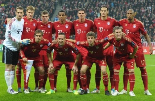 全市场：尤文与那不勒斯对格雷茨卡有意，正关注其续约情况（全市场：尤文、那不勒斯有意格雷茨卡，密切关注其续约进展）