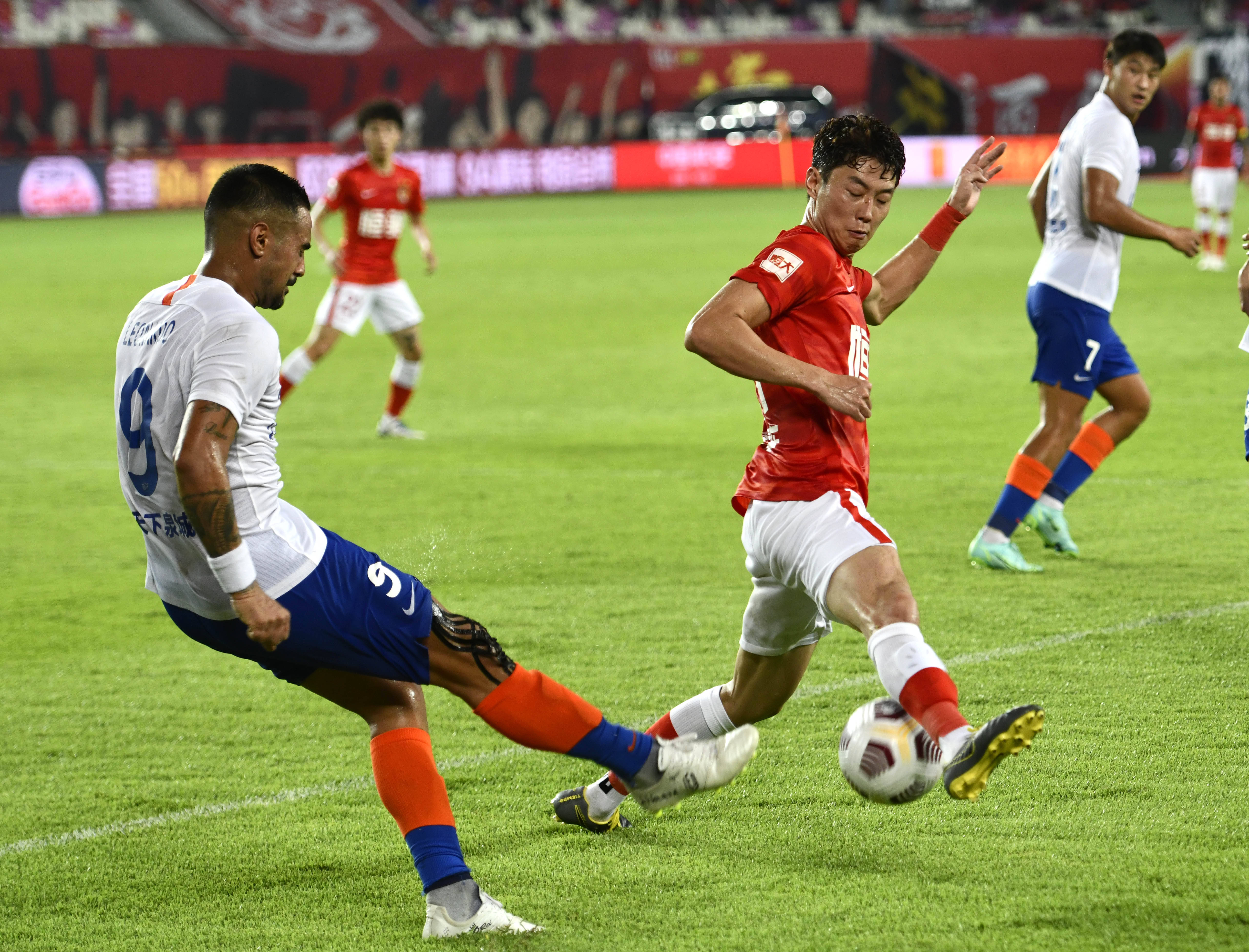 尤尔曼德：瓜帅是最伟大教练之一，为足球的发展做出巨大贡献（尤尔曼德盛赞瓜迪奥拉：当代最顶尖主帅之一，推动足球进步功不可没）